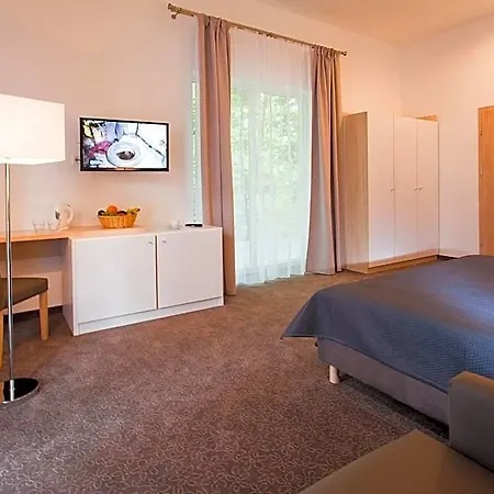 לינה וארוחת בוקר Borgata 4*